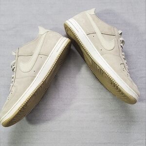 Nike Air Force 1 Womens SZ 9.5 Suede Shoes Low Sneakers (Run Big)